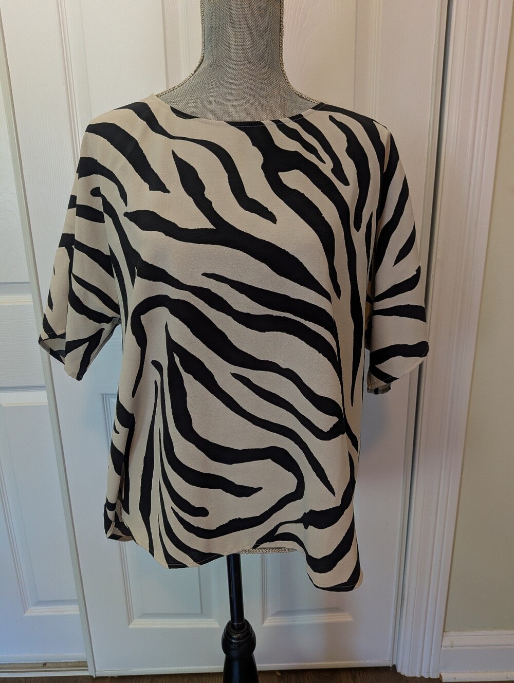 Women's Black and Cream Zebra Print Short Sleeve Top